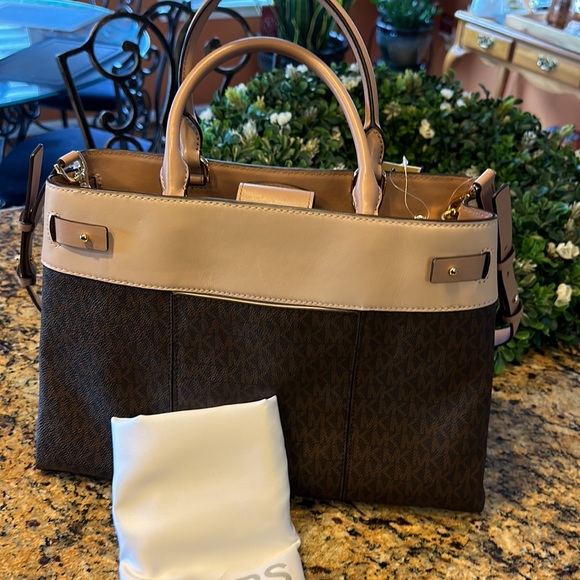 Michael Kors ❤️ Gramercy Large Satchel Handbag - Brown/soft pink/fawn NWT - Picture 6 of 12